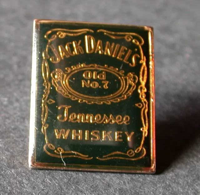 PIN'S JACK DANIELS whiskey whisky TENNESSEE badge EPINGLETTE pins