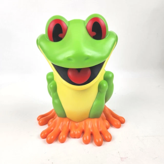 RAINFOREST CAFE CHACHA Tree Frog 3D Sitting Souvenir Travel Drink
