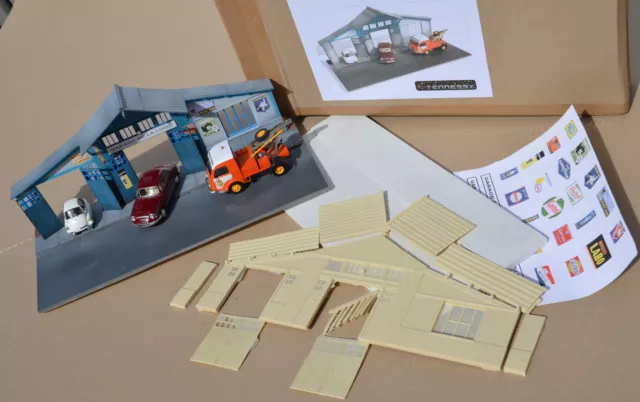 DIORAMA 1/43 - FACADE DE GARAGE SUR SOCLE - 43DIO05 By TENNESSY