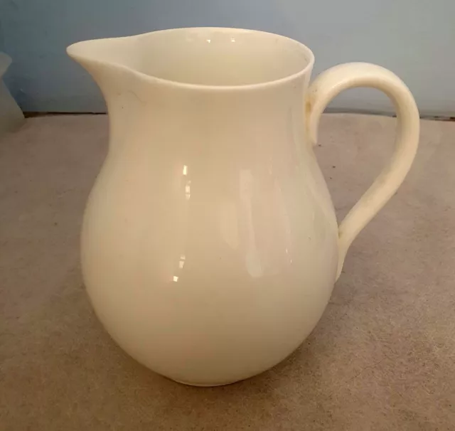 Stunning Wedgewood Bone China Milk , cream Jug