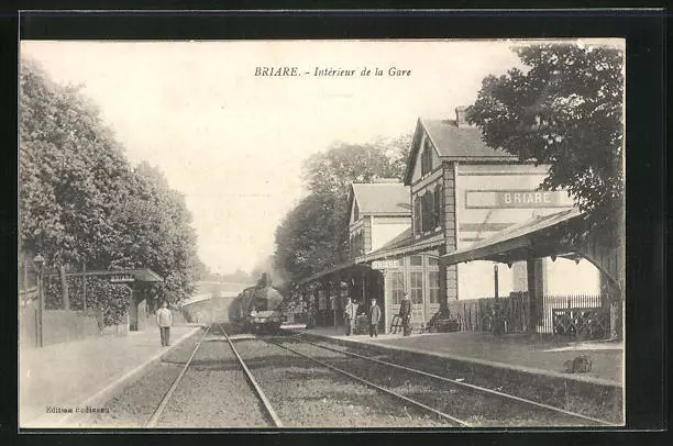 CPA Briare, Intérieur de la Gare