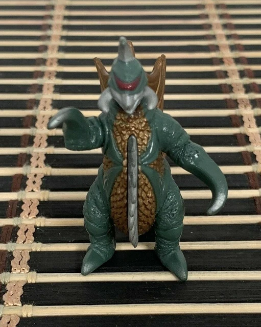 Bandai 2002 Godzilla Mini Gigan Pack Of Destruction Figure Green Gold Lizard