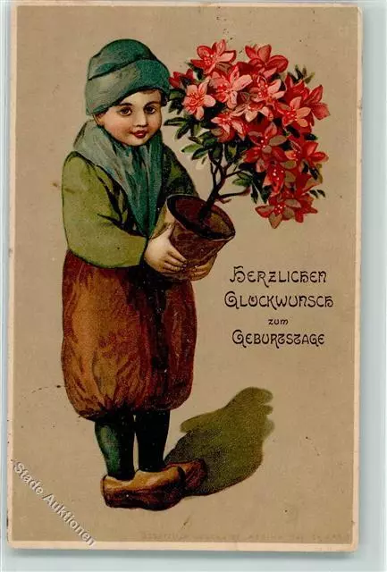 39174367 - Kind mit Holzschuhe Blumentopf AK Geburtstag 1925