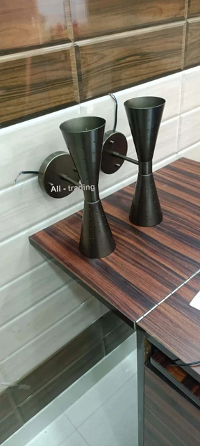 50's 60's Stile Moderno Farfallino Doppio Cono Parete Sconce Lampada Ottone
