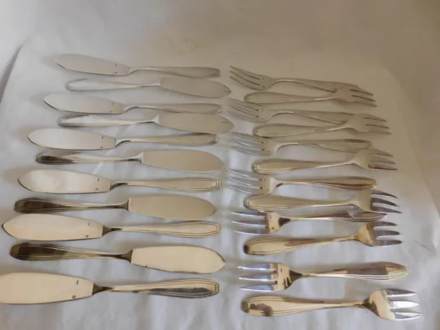Apollo Doce Tenedores Eleven Cuchillos de Pescado plateado Arte Deco