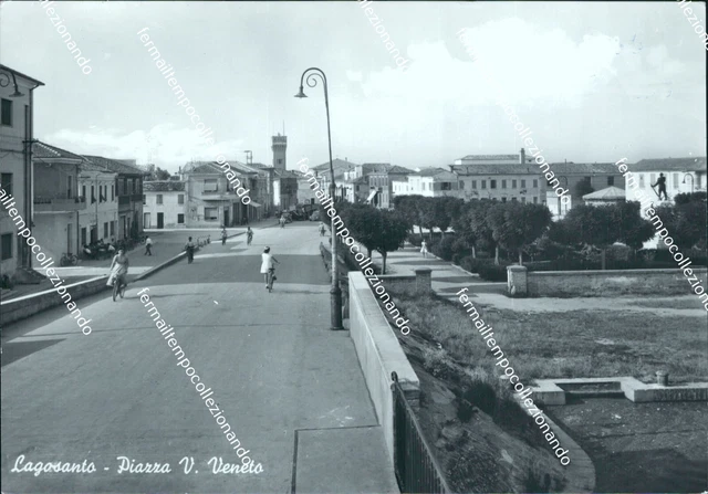 cf398 cartolina lagosanto piazza vittorio veneto provincia di ferrara