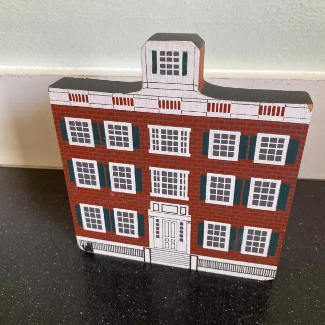 Jared Coffin House Cat's Meow Nantucket Series 1987 Shelf Sitter Wood Decor
