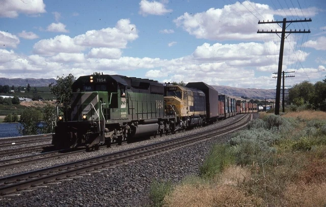 BN BURLINGTON NORTHERN Railroad Train Locomotive WENATCHEE WA Photo Slide