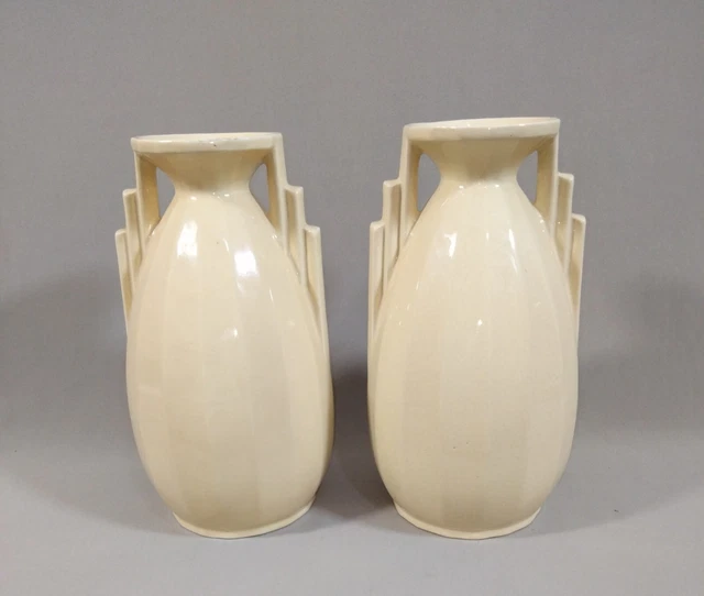Paire De Vases Art Déco Couleur Jaune Beige Glaçure Craquelée De Sarreguemines