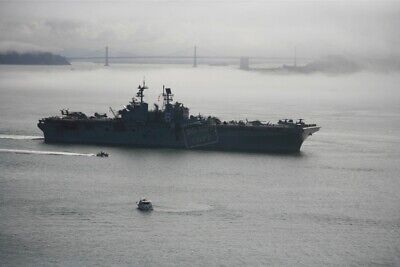 US NAVY USN amphibious assault ship USS Bonhomme Richard LHD 6 12X18 PHOTOGRAPH
