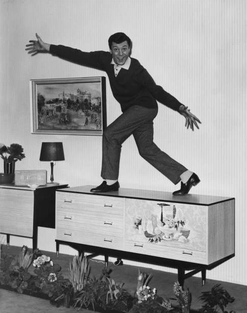 ACTOR AND DANCER Lionel Blair demonstrates the hard-wearing - 1960 Old