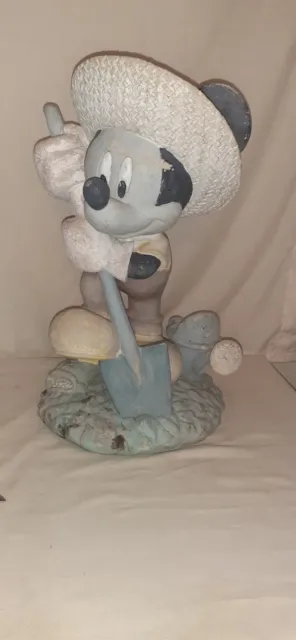 Disney Mickey & Minnie Mouse Gardener Heavy Solid Resin Yard Statue 2001 14.5" T