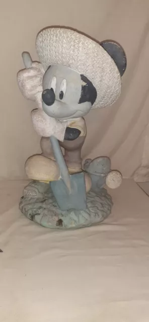 Disney Mickey & Minnie Mouse Gardener Heavy Solid Resin Yard Statue 2001 14.5" T Disney Mickey & Minnie Mouse Gardener Heavy Solid Resin Yard Statue 2001 14.5" T