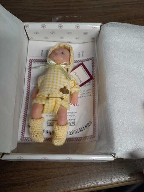 ASHTON DRAKE GALLERIES 4.5" VINYL DOLL Busy as a Bee . Mini