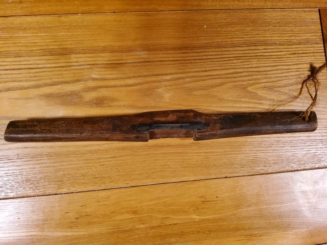 Antique wooden spoke shave