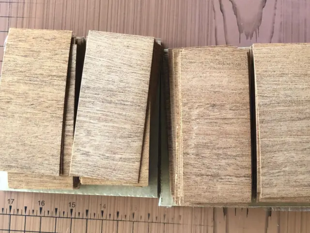 100 piezas de chapa de madera de caoba de corte cruzado 4,5"" x 2"" diapasón 1/42"" de espesor