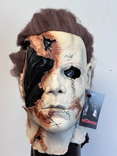 Halloween II Michael Myers Mask 2009 Trick or Treat Studios Rob Zombie Torn Ver