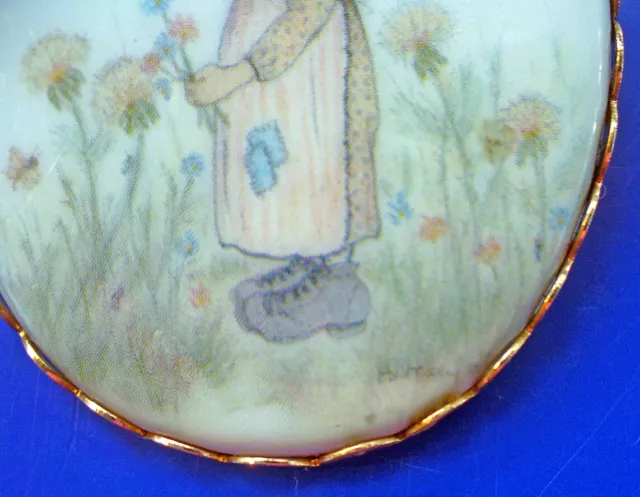 Hallmark PIN Cameo Vintage BETSEY CLARK DREAMS Blowing Dandelions 1973 UNSigned 2