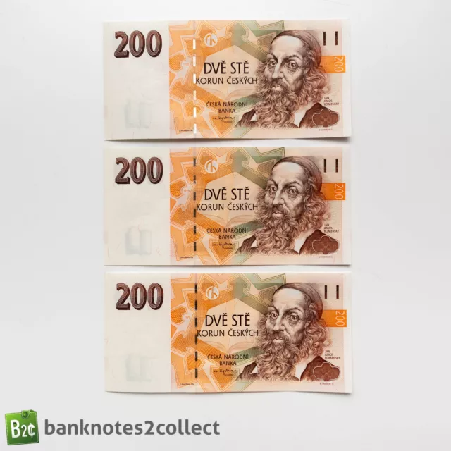 CZECH REPUBLIC: 3 x 200 Czech Koruna Banknotes with Consecutive Serial Numbers.