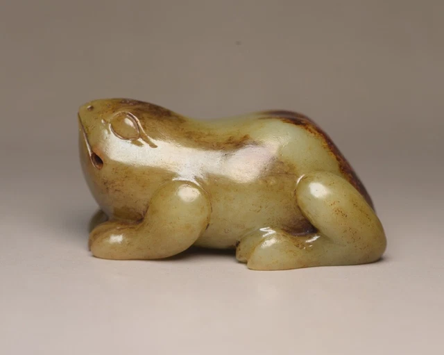 Chinese Natural Hetian Jade Hand Carved Frog Statue Exquisite Figurines Art Work