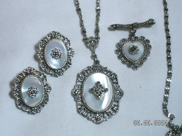 Vintage 1928 Co Argent Ton, Marcasites, Mop Collier, Boucles, Broche Ensemble