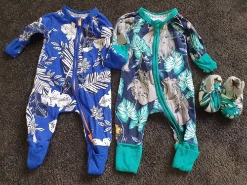 2 x Bonds Wondersuits Size 0000 and Bonds Booties