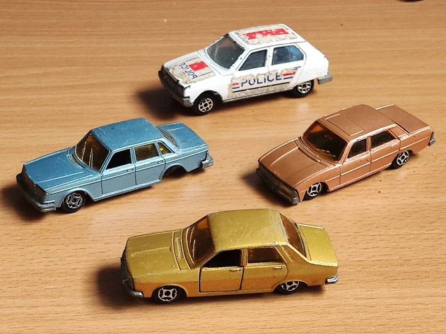 Lot De Miniatures Norev France 1/43 - Renault 4CV Floride Et Peugeot 404 - Années 60