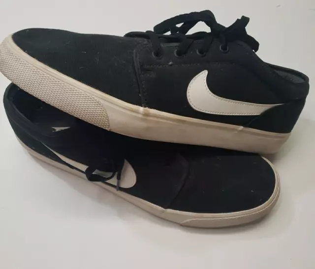 Nike Toki Low Mens Size 13 Shoes Black White Canvas Skate Sneakers 555272-020