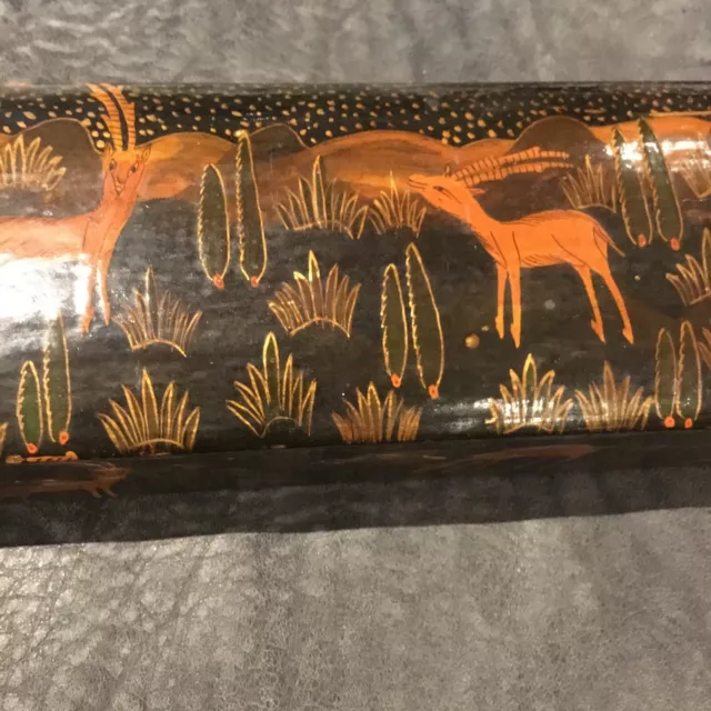 Vintage black lacquer box with hand painted antelopes & wolf gold embellishment 2