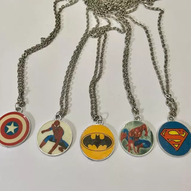 Vintage, 5-pc of Marvel Pendant Necklace  (E0323)  This is a beautiful, 5 sets o