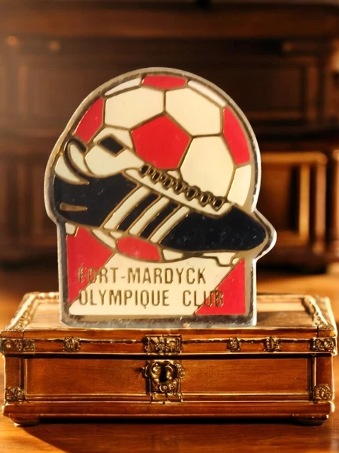 Pin’s Olympique Lyonnais Football - EUR 3,70 - FR