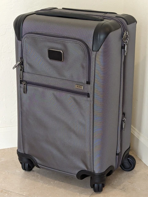 TUMI Alpha 2 International 22" Expandable Spinner Carry-on Suitcase 22060CG2E