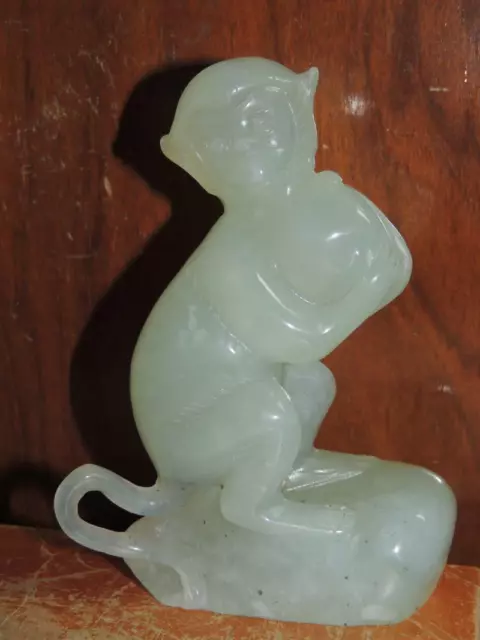 Chinese Jade 4.5" Monkey w Peach Jadeite Nephrite celadon finely carved VINTAGE