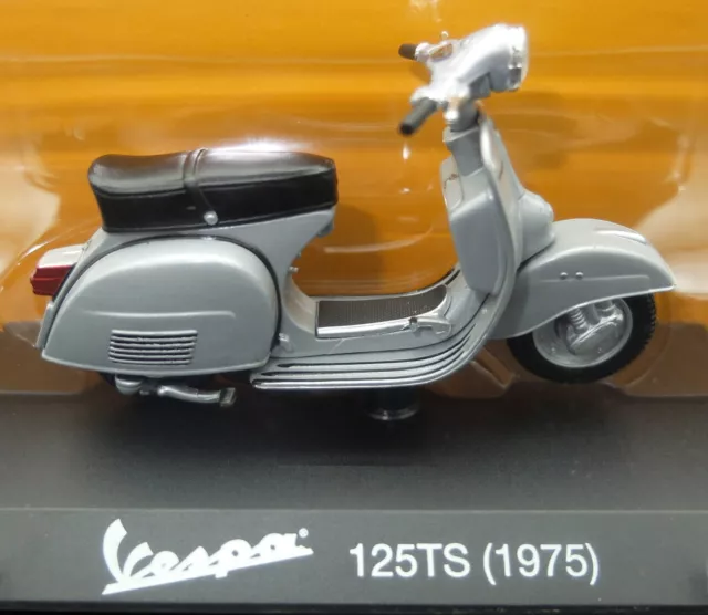 Véhicules-jouets vespa 125 TS auto 1:18 Modélisme De Véhicules Bike ancienne