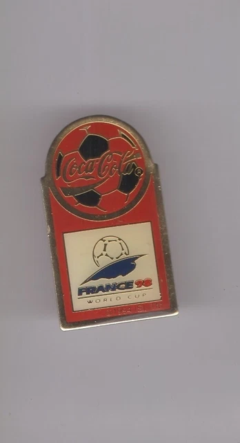 Pin's coca cola partenaire coupe du monde football France 98 World cup