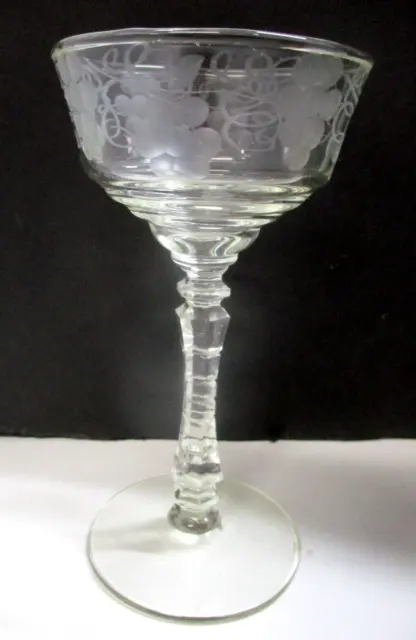 One Single Vintage Etched Grape Design Wine Glass