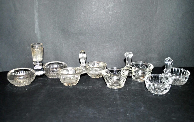 SIX VERRES A EAU en verre moulé pressé rose à