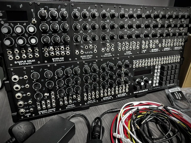 Modular synth deals techno