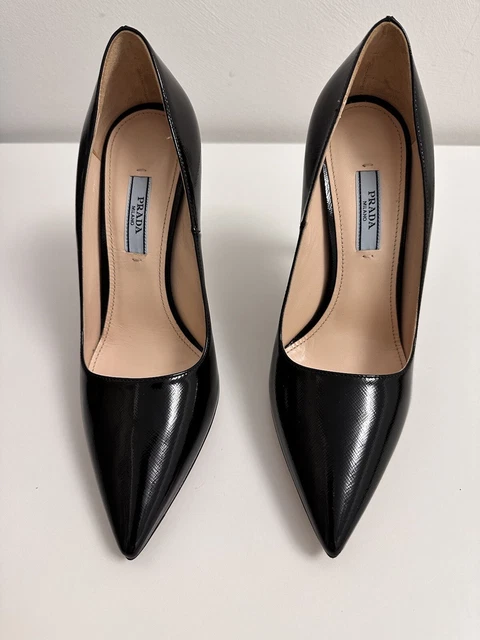 Decollete prada outlet store