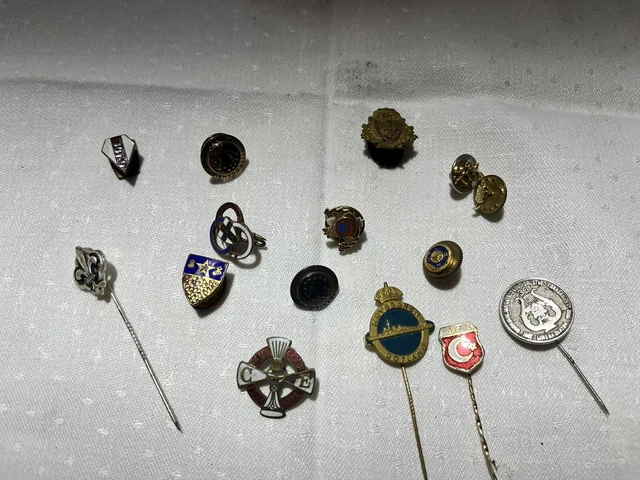 Lot D'épingle Et Insigne CS Craiova - Football Roumain Vintage Original