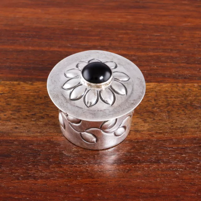 Taxco Tm-46 Mexican Dresser Box Onyx  Jet Cabochon Floriform Lid Vines No Mono