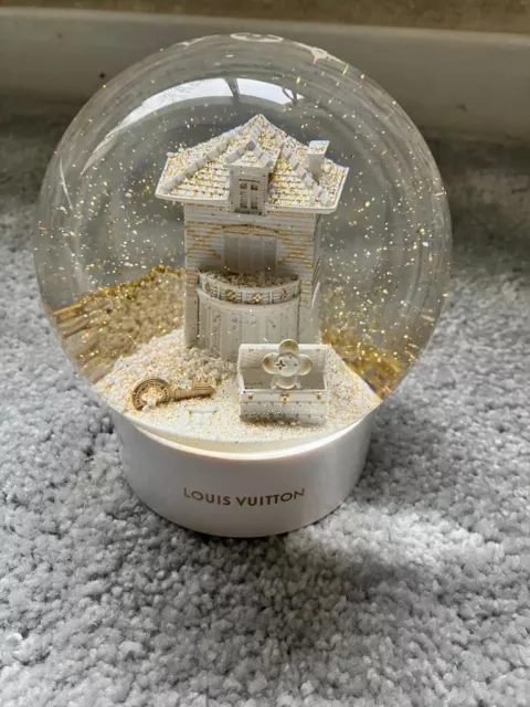 ✨Louis Vuitton Limited Edition Snow Globe ❄️