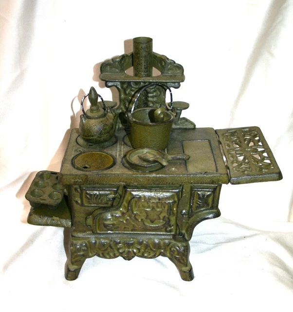 ANCIENNE CUISINIÈRE de poupée en fonte crescent jouet vintage miniature EUR 70,00 - FR
