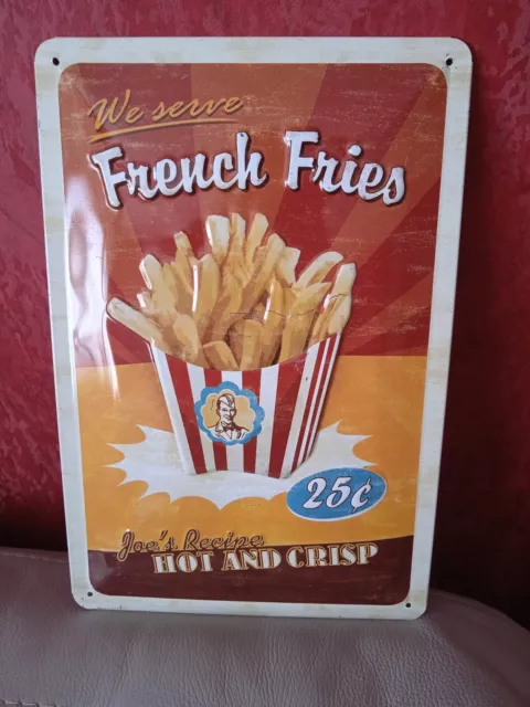 Plaque métal WE SERVE FRENCH FRIES 20 x 30