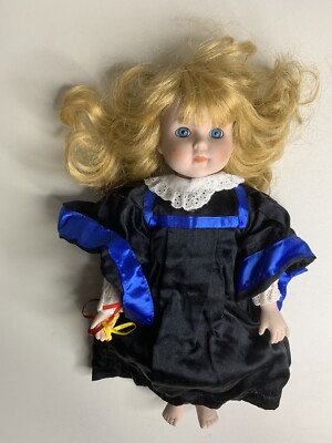 MYD Marian Yu Bisque Porcelain Choir Doll 13 inches 84/4992