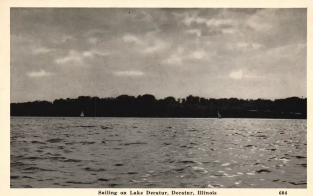 Decatur, Illinois, IL, Sailing on Lake Decatur, 1945 Vintage Postcard a9901