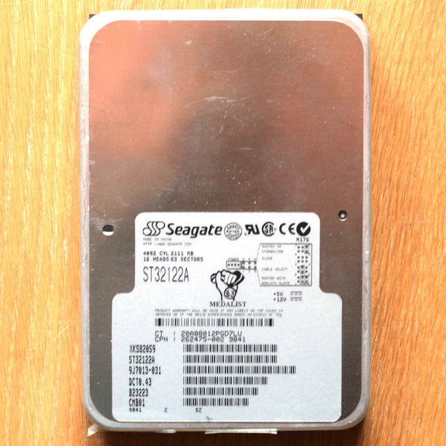 Disque Dur • Hard Drive • Seagate Medalist • 2.1 Gb • St32122A • Ata/Ide • 4500