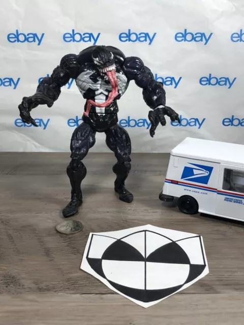 2008 Hasbro Marvel Legends Spiderman Venom  Action Figure