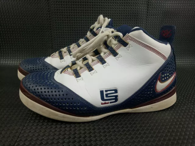 Nike Lebron James Zoom Soldier Ii Basketball Shoes Us Size 9 318694-111