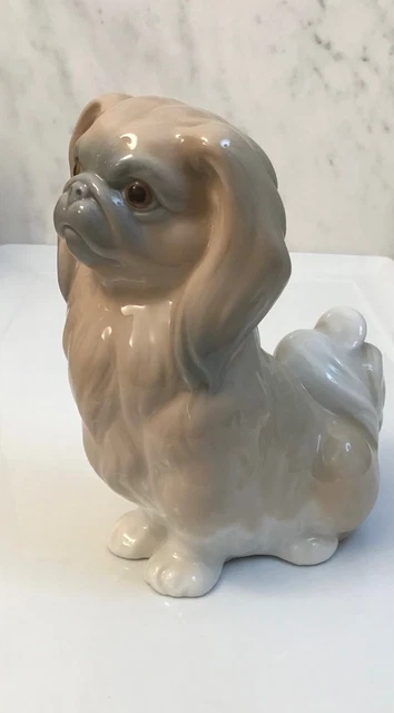 Adorable LLADRO Spain Pekingese Pekinese Dog Glossy Fine Porcelain Figurine MINT